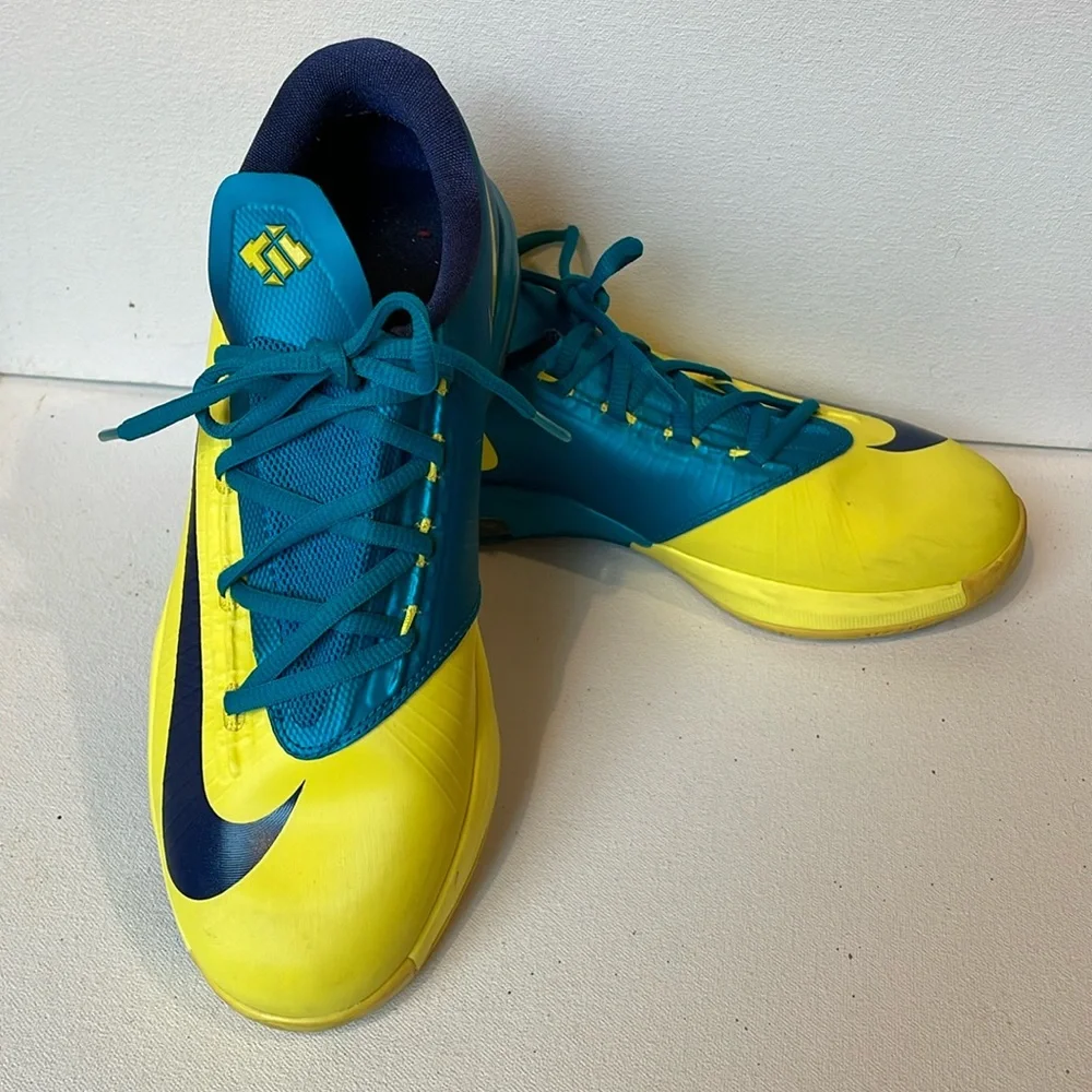 Nike Kevin Durant basketball shoes. Yellow, blue and teal.  Youth size 6